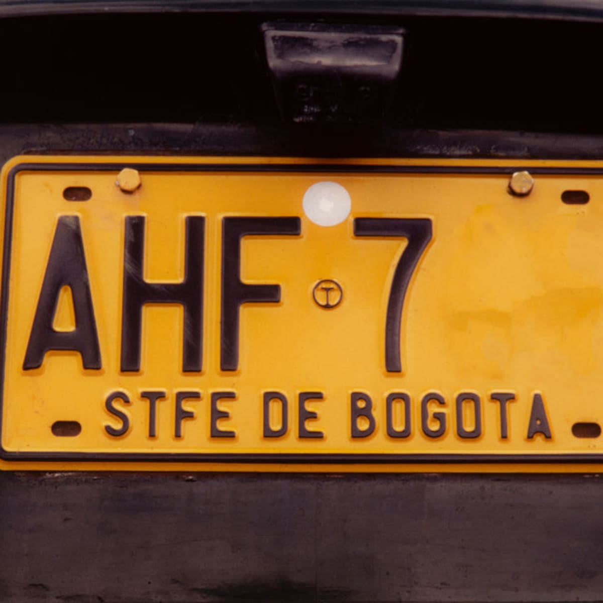 ¿Cómo puede recibir el duplicado de la placa de su vehículo en solo 24 horas en Bogotá? Paso a paso