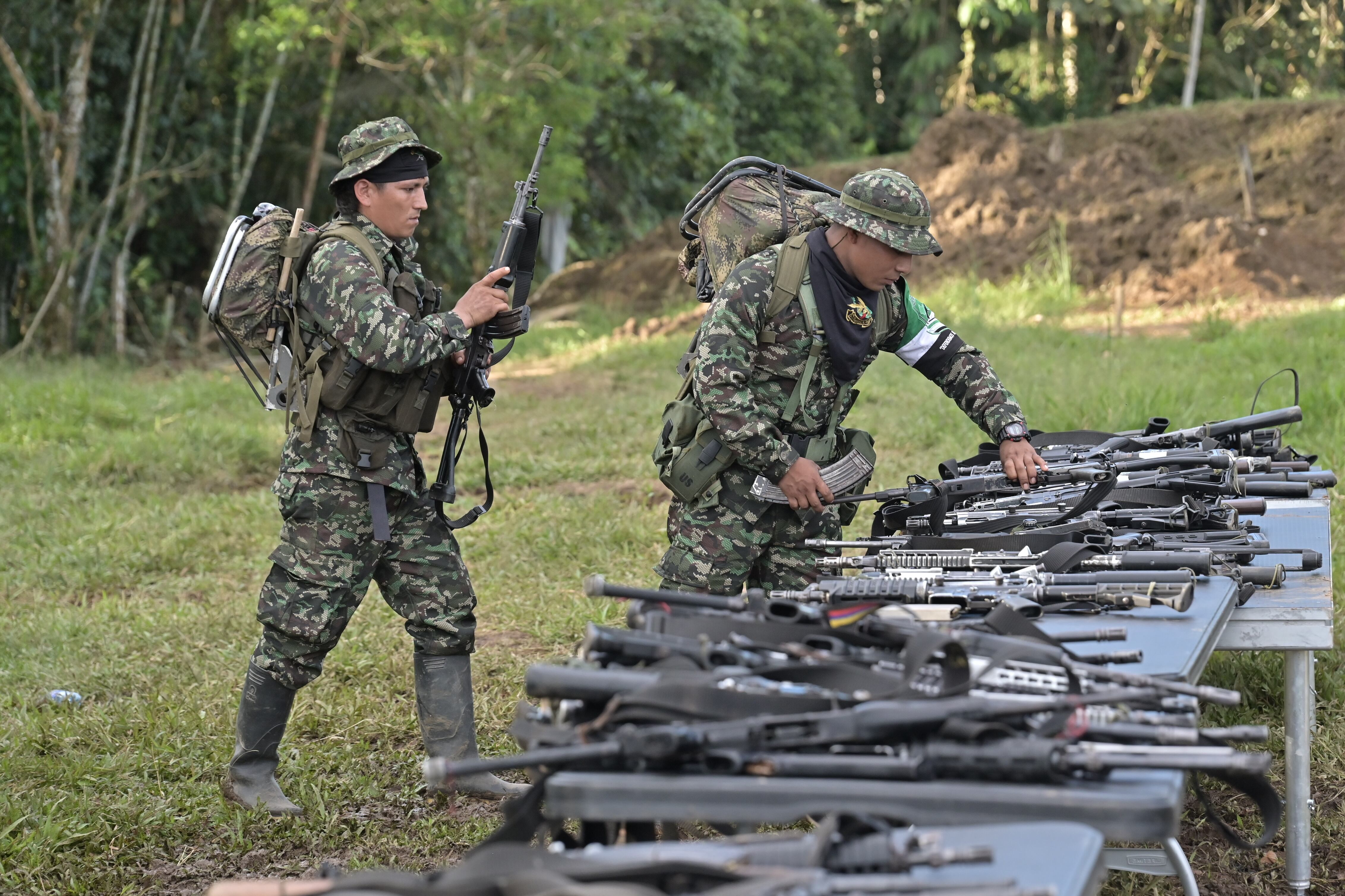 Dejación de armas de integrantes de la Coordinadora Nacional Ejército Bolivariano