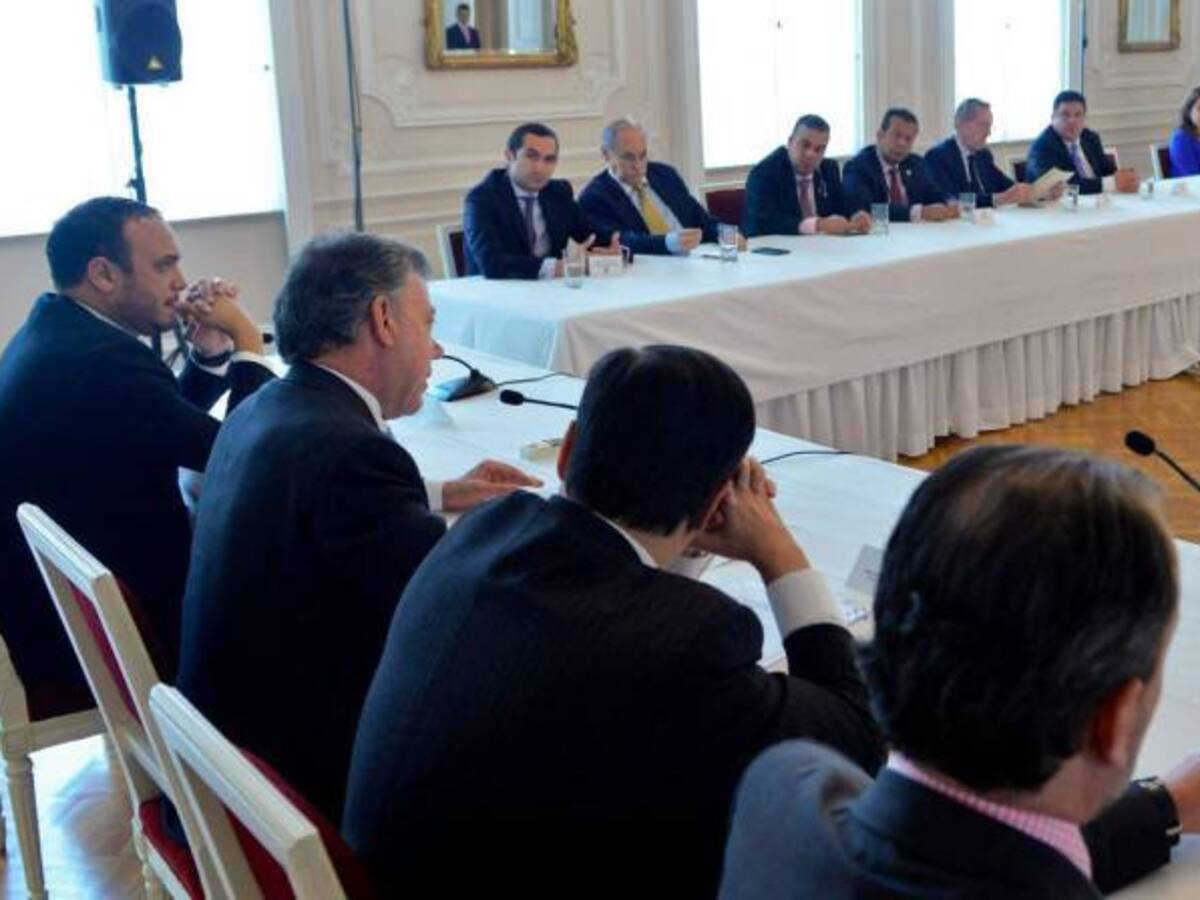 Partidos políticos respaldan a Santos y piden presencia del Uribismo para sacar adelante la paz