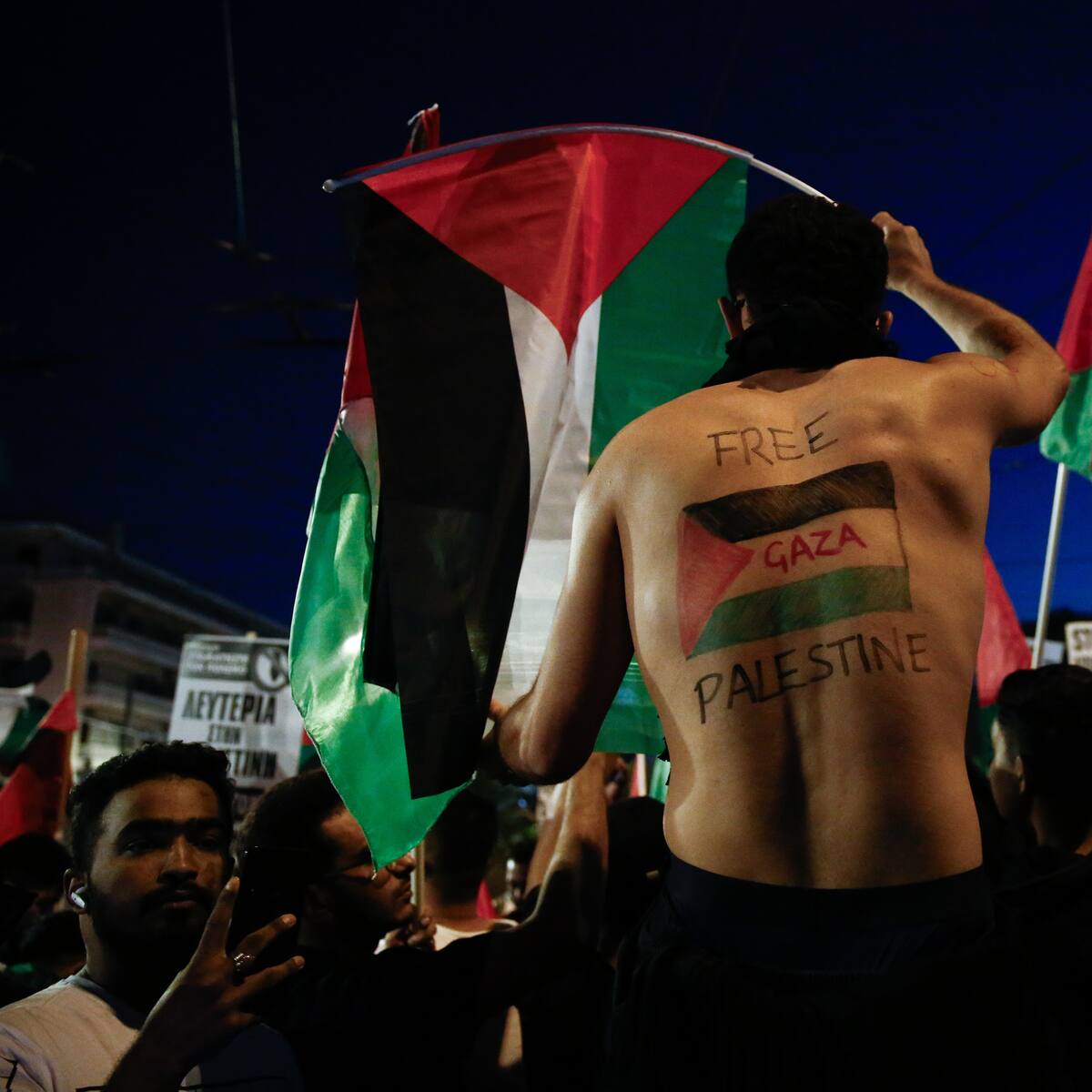 Familias de rehenes llaman a una huelga general en Israel en contra de medidas de Netanyahu