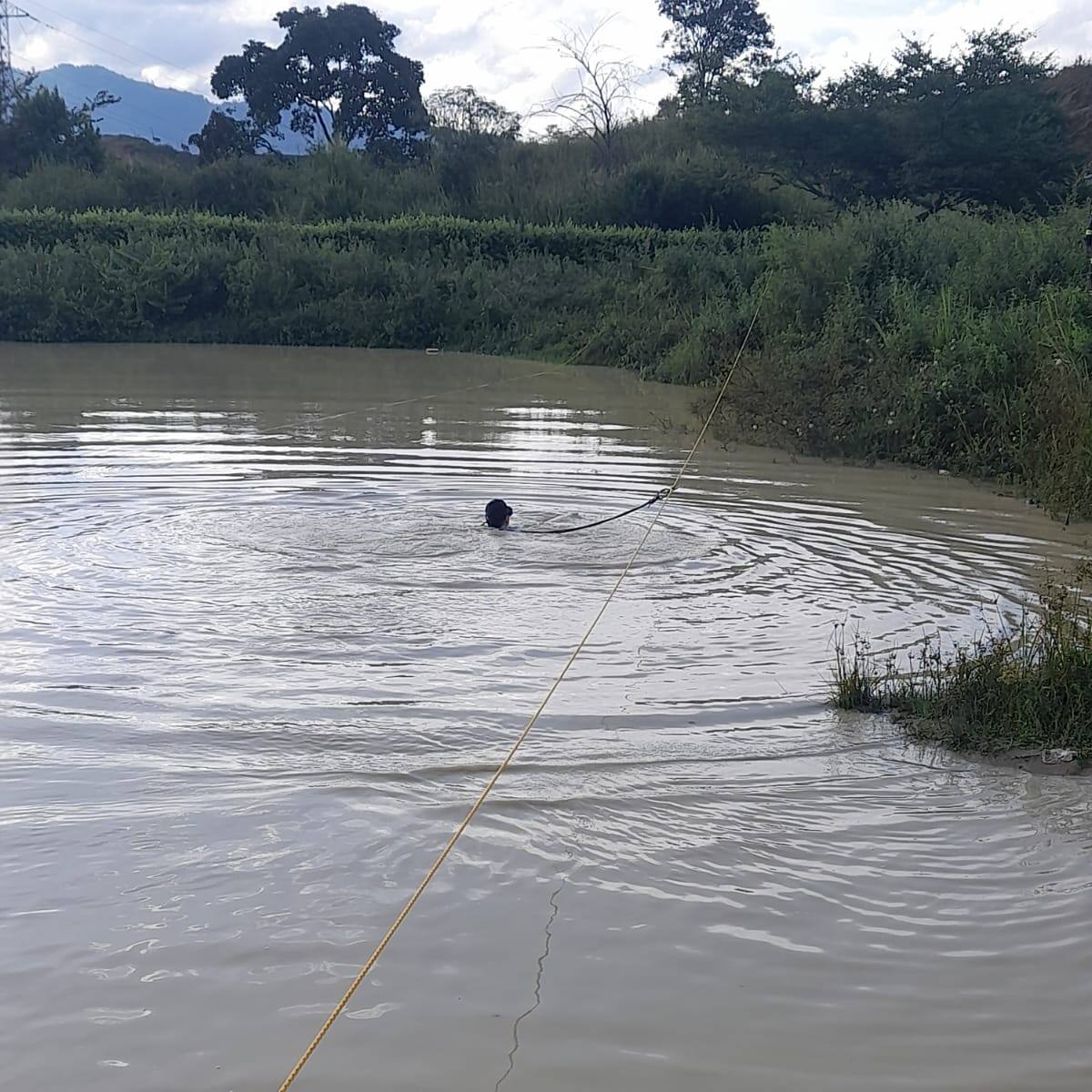 Eran hermanos los niños ahogados en lago de Girón