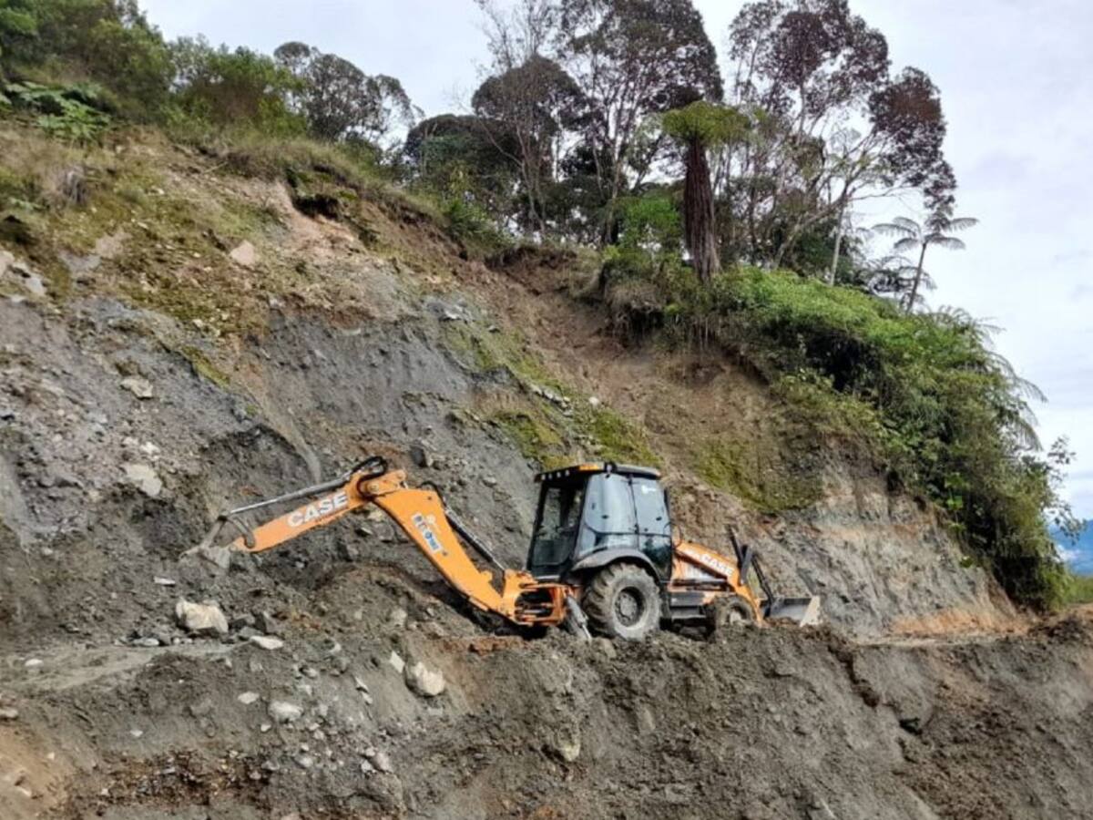 Avanza la recuperación de vías afectadas por el invierno en Ibagué