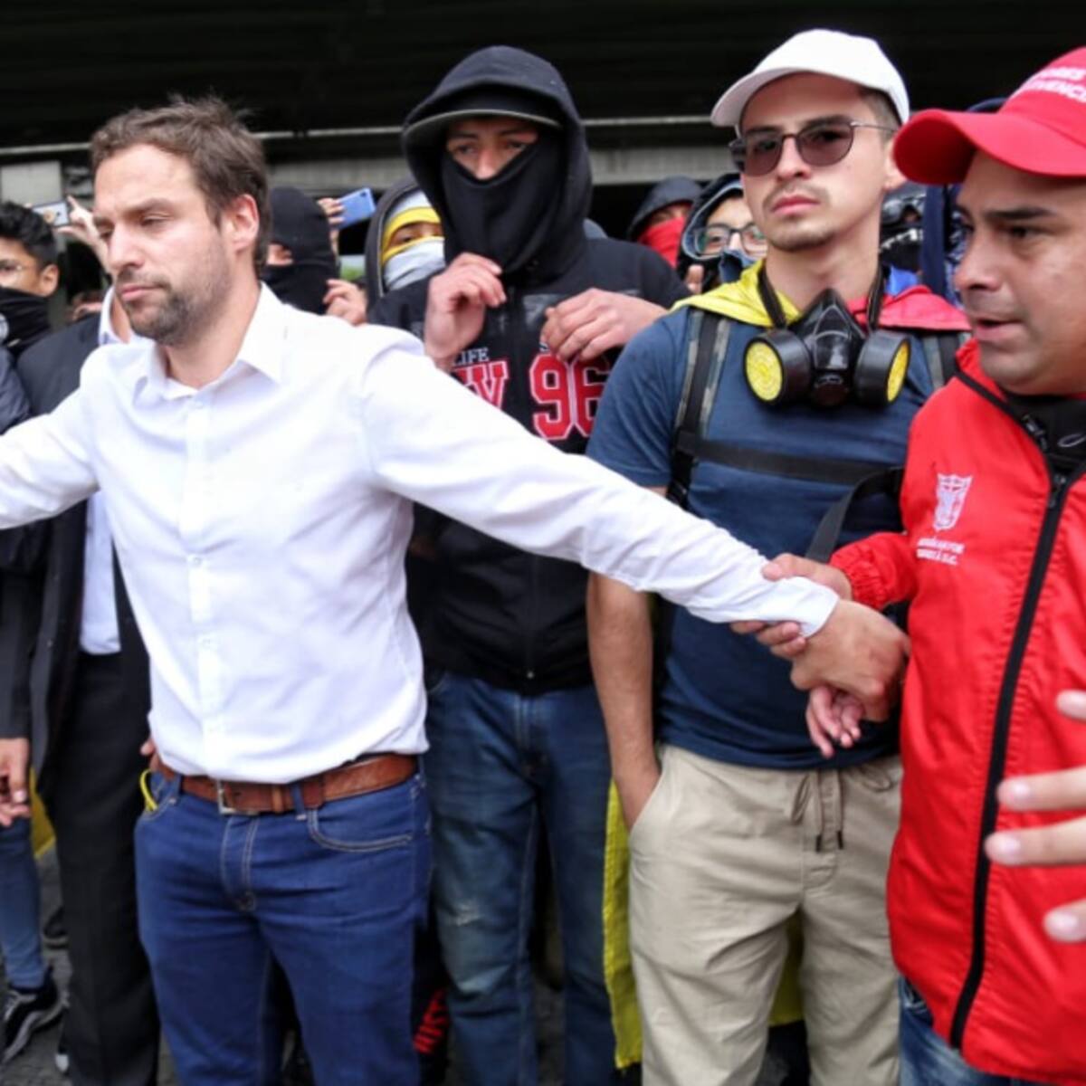 Diálogo como primera medida, Secretario de Gobierno se unió a marcha