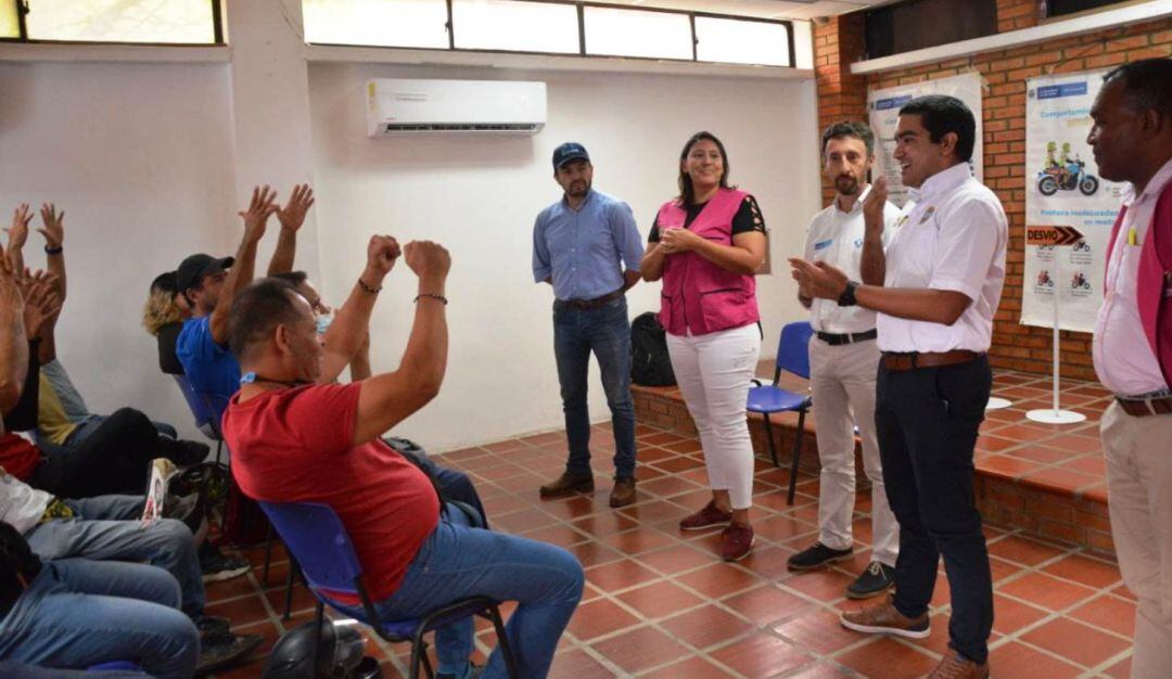 La formación hace parte de la estrategia Motodestreza, que realizan la Agencia Nacional de Seguridad Vial, en articulación con el DATT