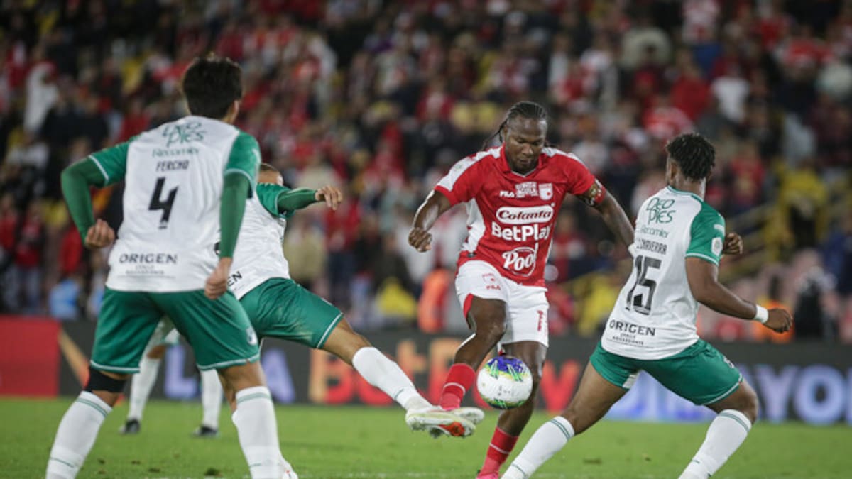 Hugo Rodallega, solidario con las Leonas: “Hay que darle más prioridad al fútbol en Bogotá”