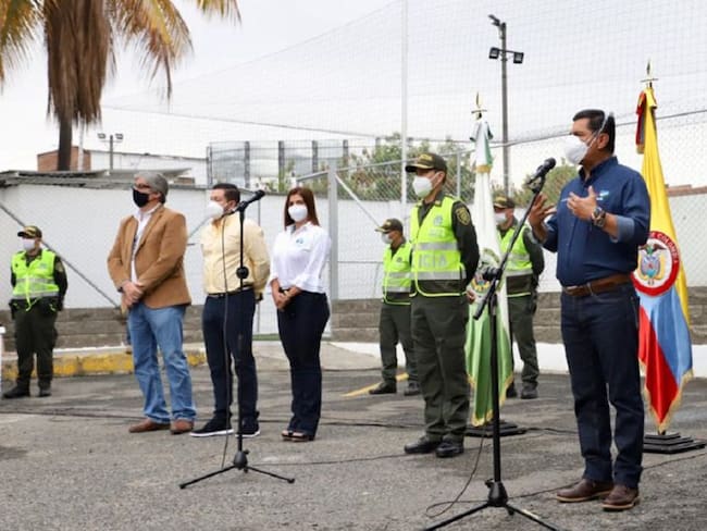 Primero el respeto a la dignidad humana, mensaje del alcalde a la policia