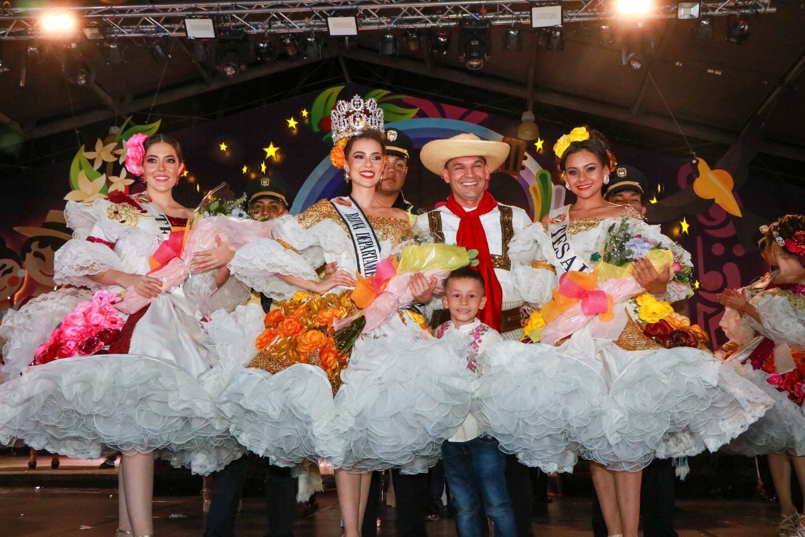 Se trata de la representante del municipio de Pitalito Liz Mariana Claros, quien demostró ante el máximo escenario cultural del departamento el mejor Sanjuanero Huilense de la noche