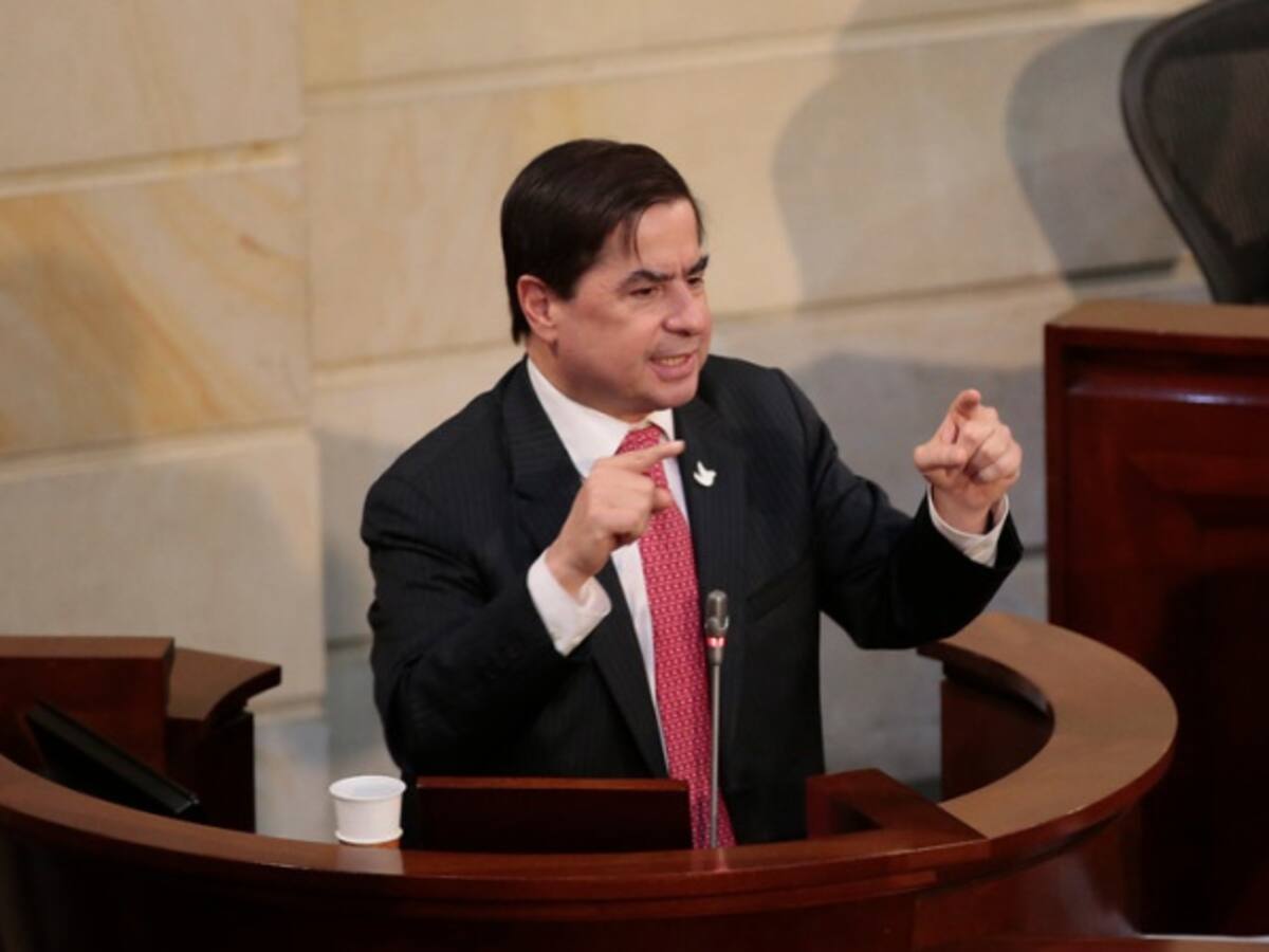 Gobierno garantiza el derecho a la protesta pero no permitirá desórdenes: MinInterior