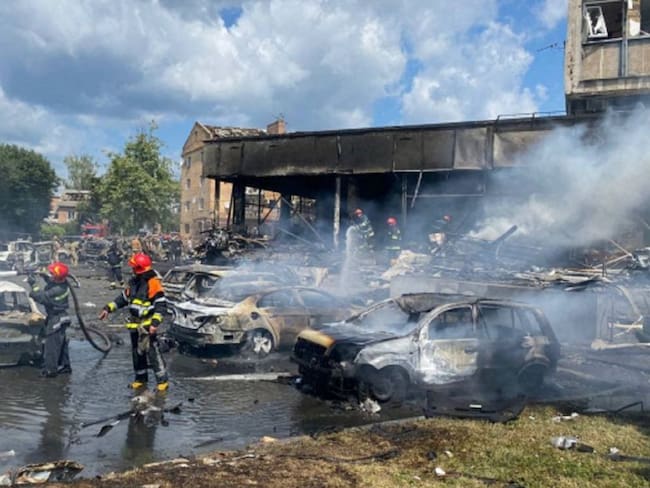 La guerra no cesa: Al menos 20 muertos por bombardeo en Vinnytsia, Ucrania