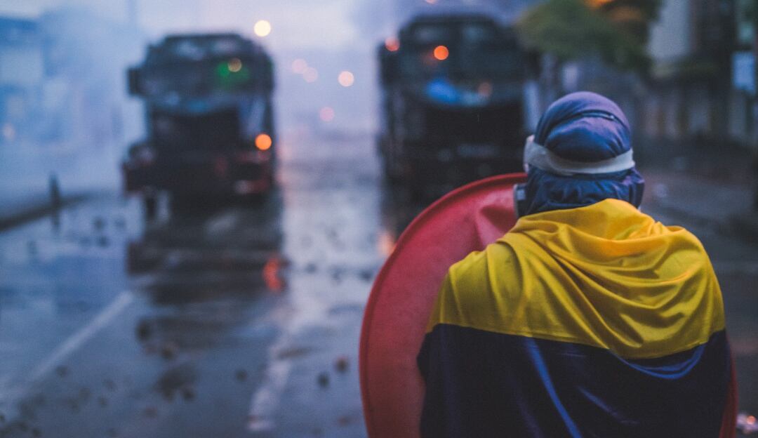 Flip denuncia y rechaza agresión de policía a periodista