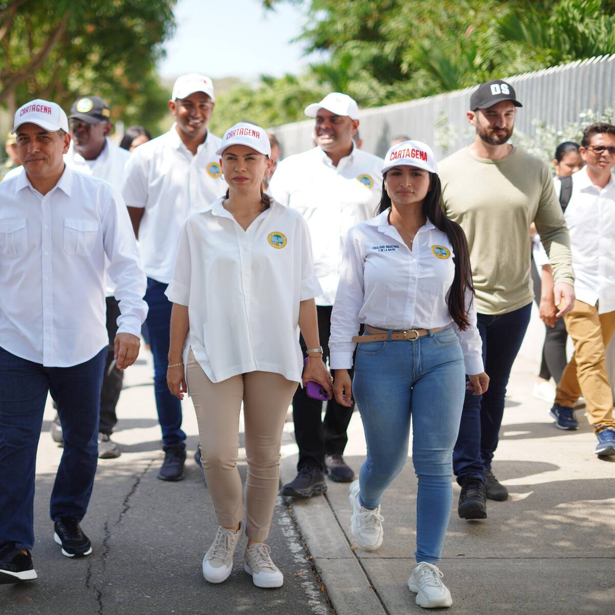 Alcalde Dumek visitó Parque Heredia y se comprometió con puente en La Carolina