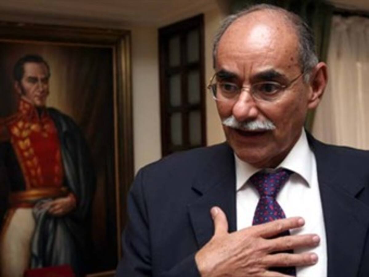 Ordenan tres días de arresto al ex candidato presidencial, Horacio Serpa Uribe