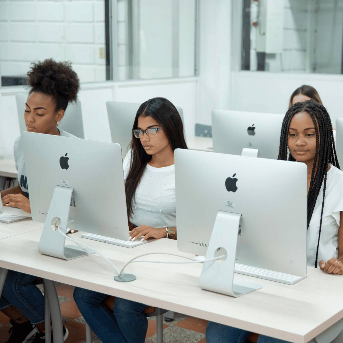 Becas de posgrado UTB Virtual: estos son los ganadores