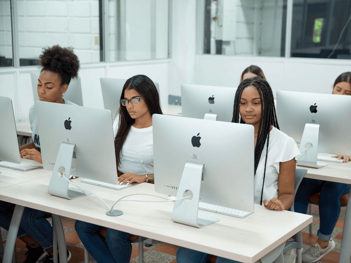 Becas de posgrado UTB Virtual: estos son los ganadores