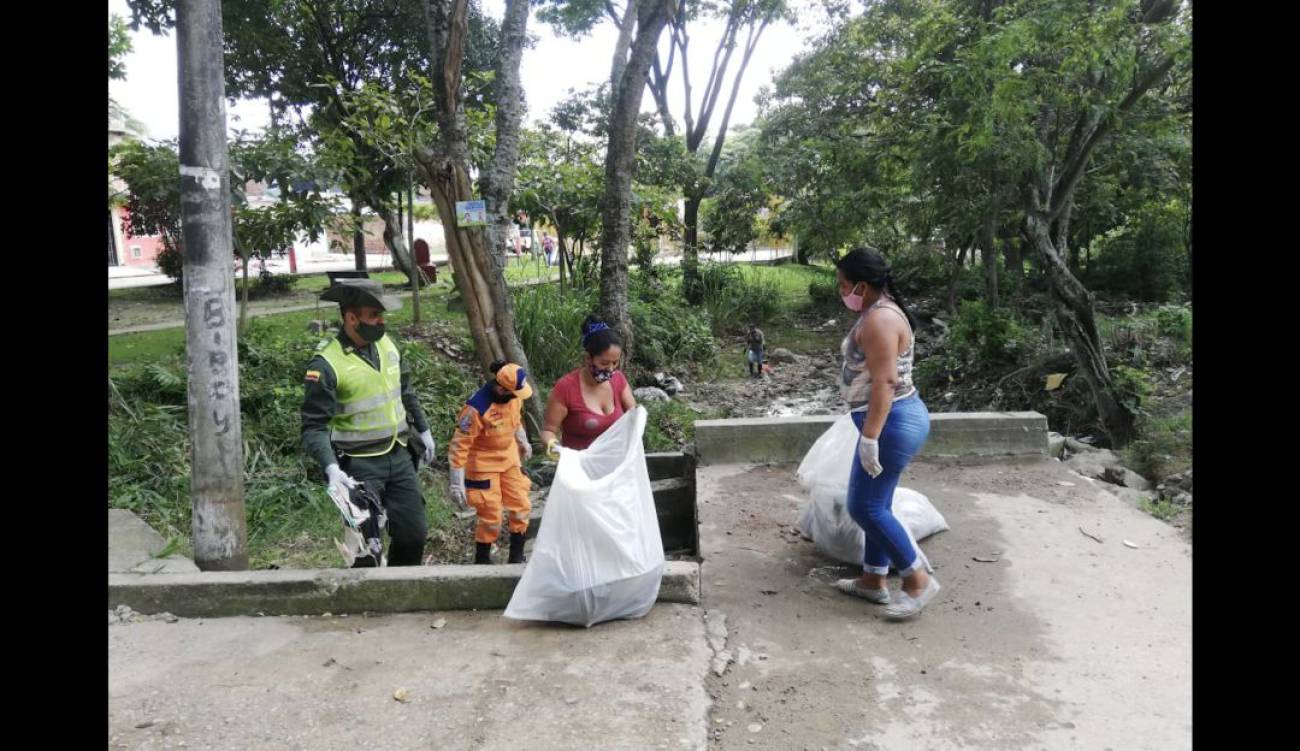 Campañas de cultura ciudadana promovidas por la Policía Ambiental en Ibagué