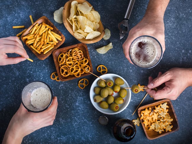 Alimentos que no debería mezclar con alcohol - Getty Images