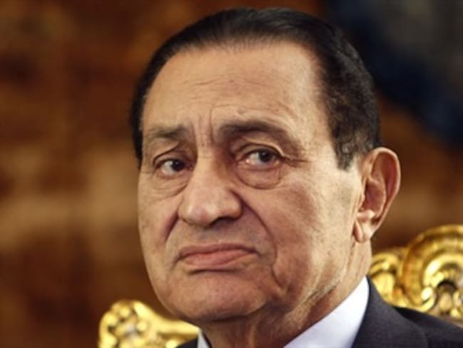 Versiones encontradas sobre estado de salud de Hosni Mubarak