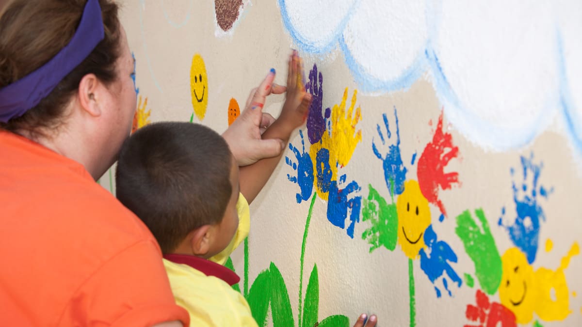 Bucaramanga institucionalizará el Día de Madre y Padre Comunitarios. ¿Qué significa la iniciativa?