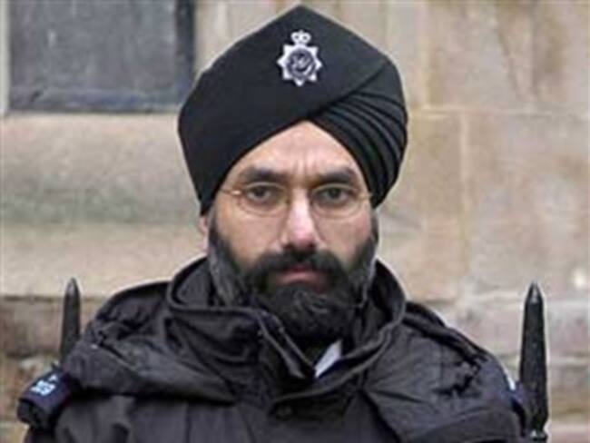 Turbantes a prueba de balas para 2000 policías en Reino Unido