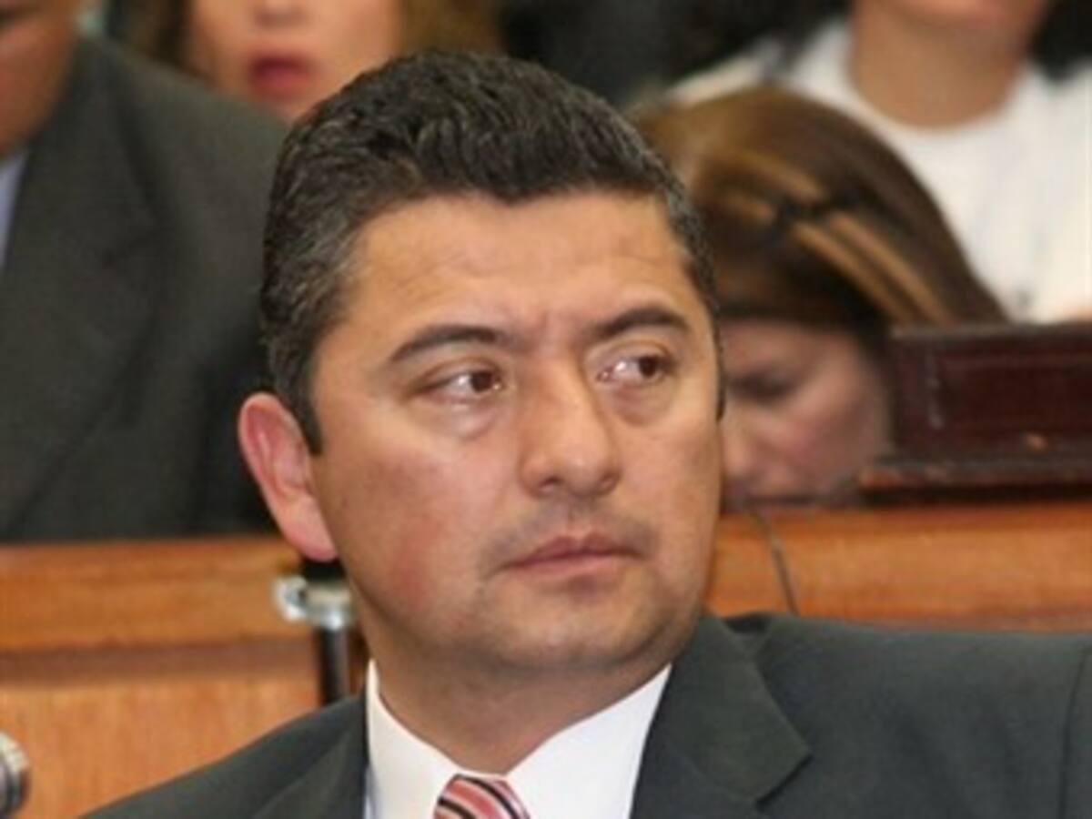 El proyecto sobre matrimonio gay es inconstitucional: senador Espíndola