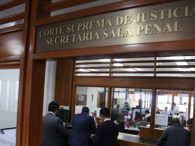 La Corte no entrega las pruebas en contra del ex presidente Uribe: defensa