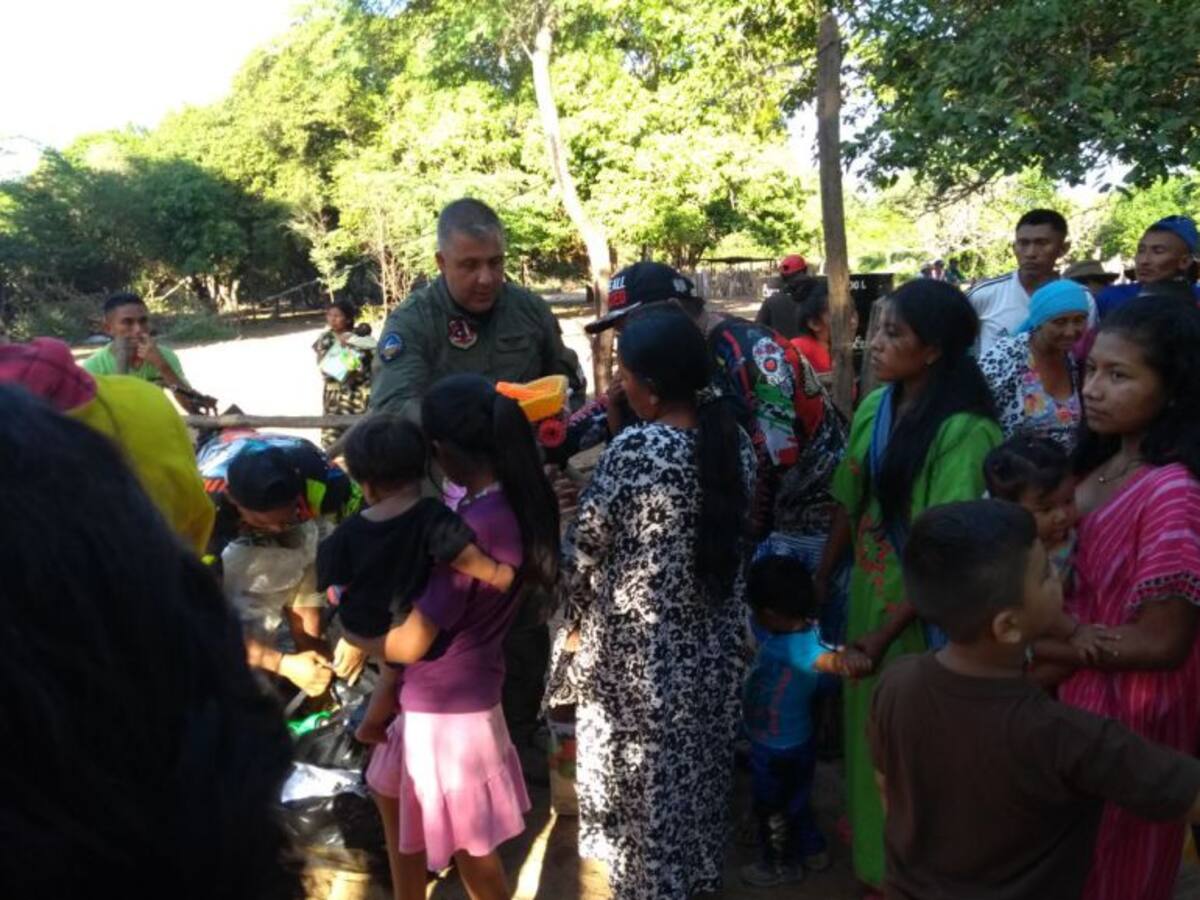 La Fuerza Aérea entregó regalos a niños de La Guajira y Malambo