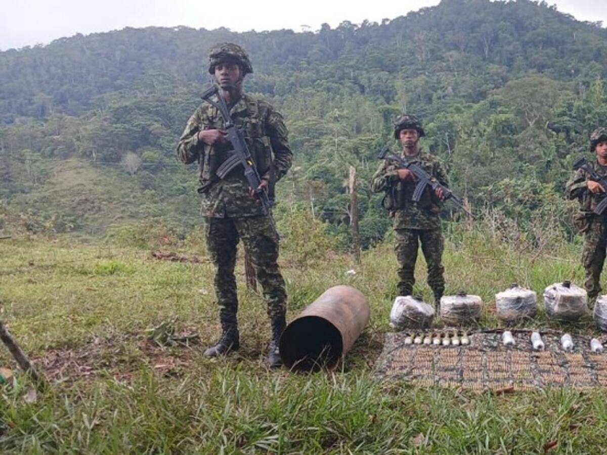 Ejército ubicó depósito ilegal con material de guerra tras combates contra Clan del Golfo