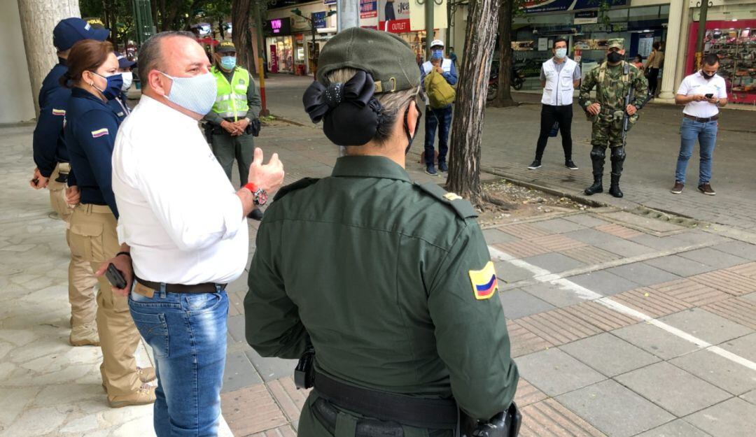 Neiva, toque de queda.