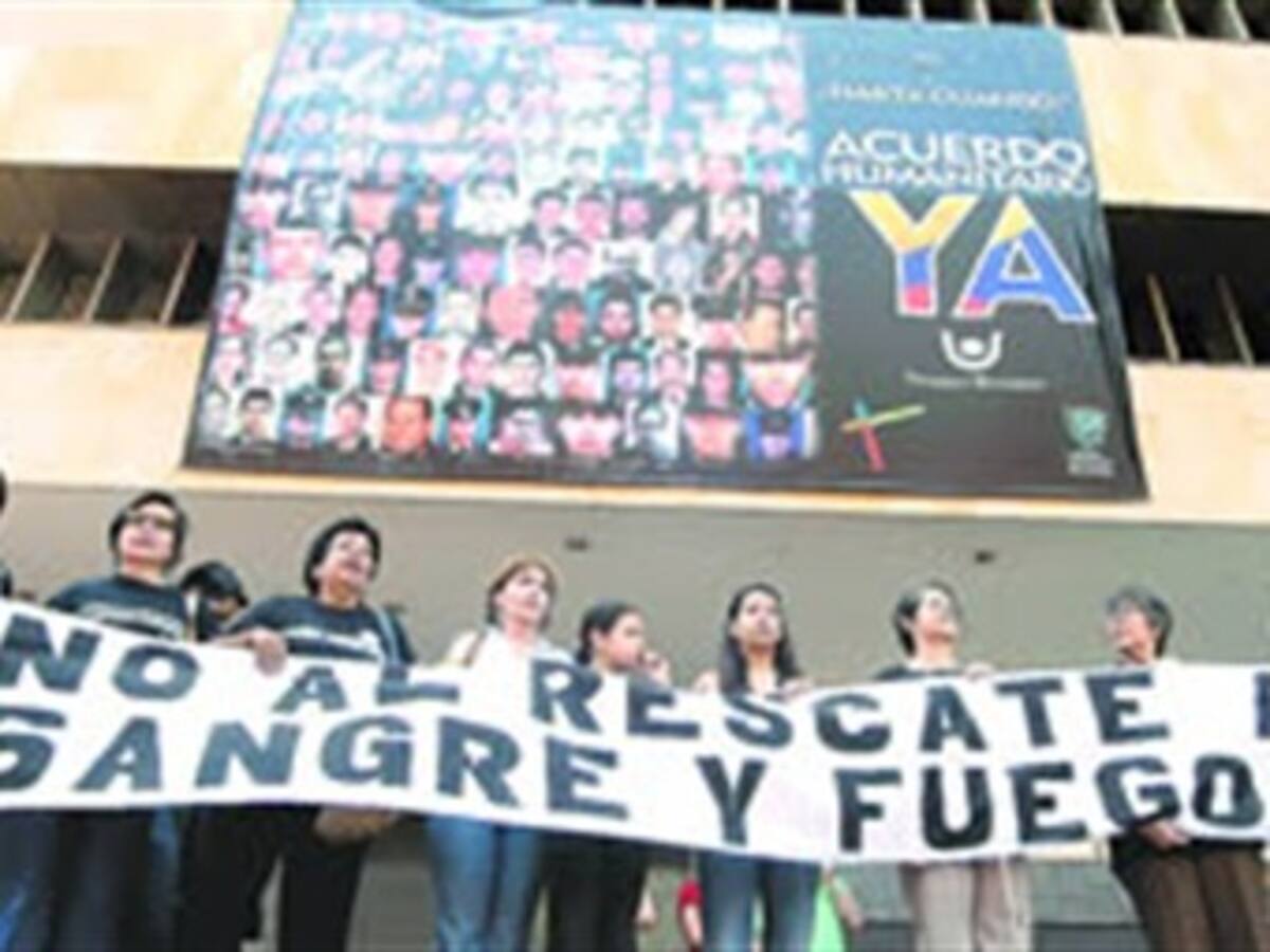 Familiares de secuestrados rechazan el rescate militar