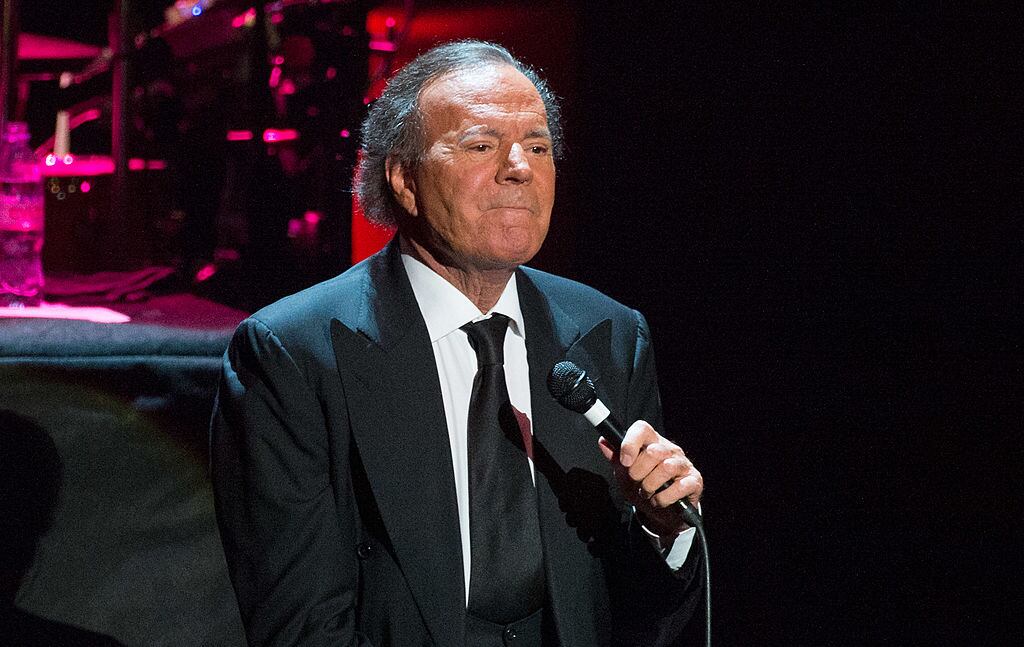 Julio Iglesias.  (Photo by Samir Hussein/Getty Images)