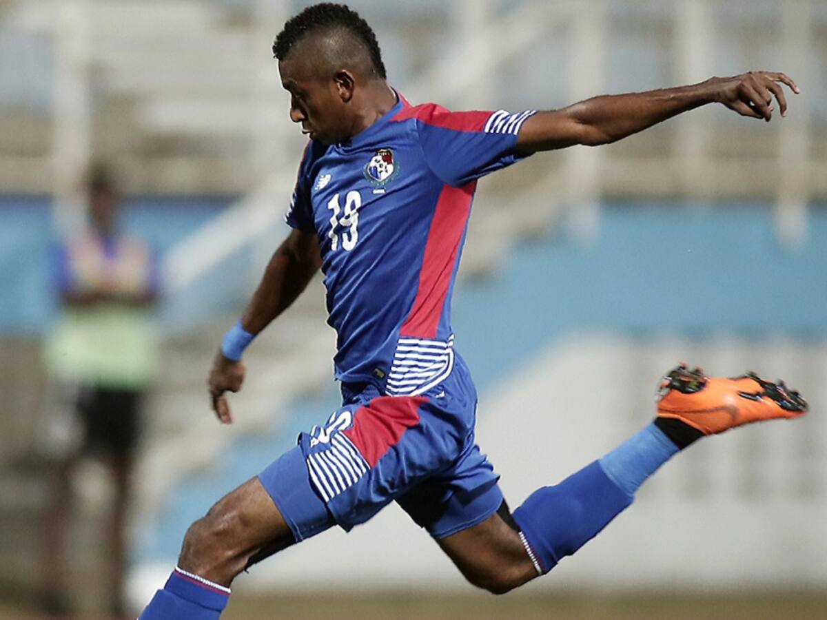 ¿Quién es el Ronaldo que llegaría al fútbol colombiano?