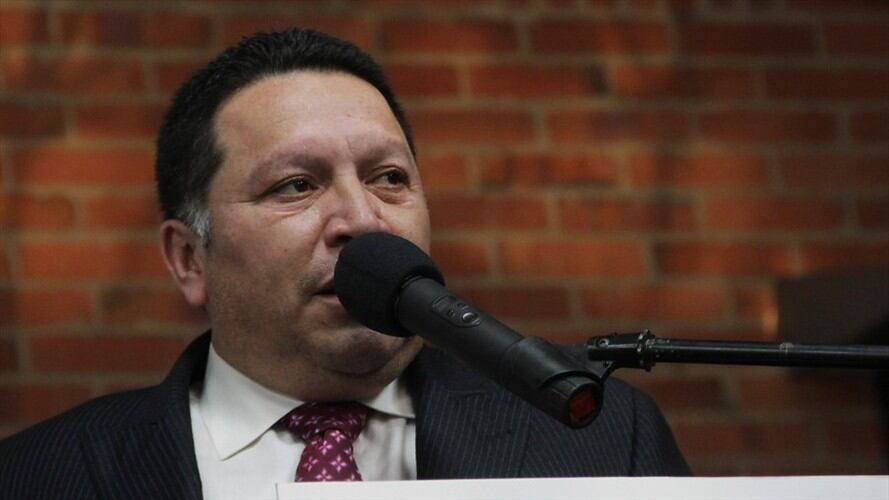 Manuel Duque, alcalde de Cartagena, se presentó de manera voluntaria a la Fiscalía. Foto: Colprensa