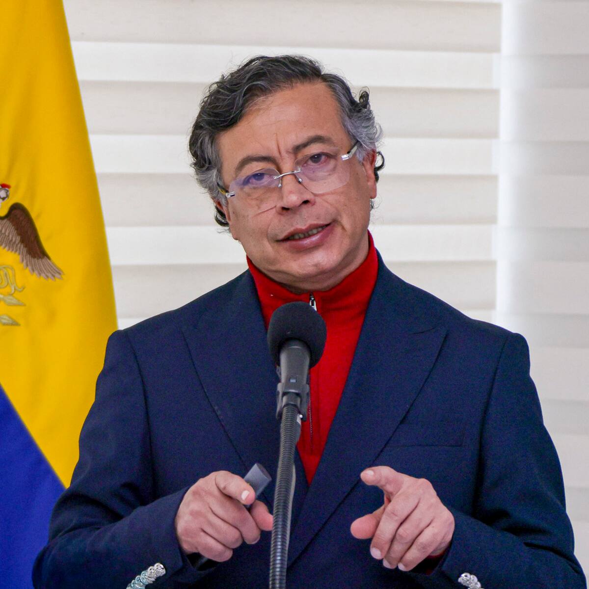 Petro anuncia salario mínimo “vital” para 2026: “recuperará poder adquisitivo de las familias”