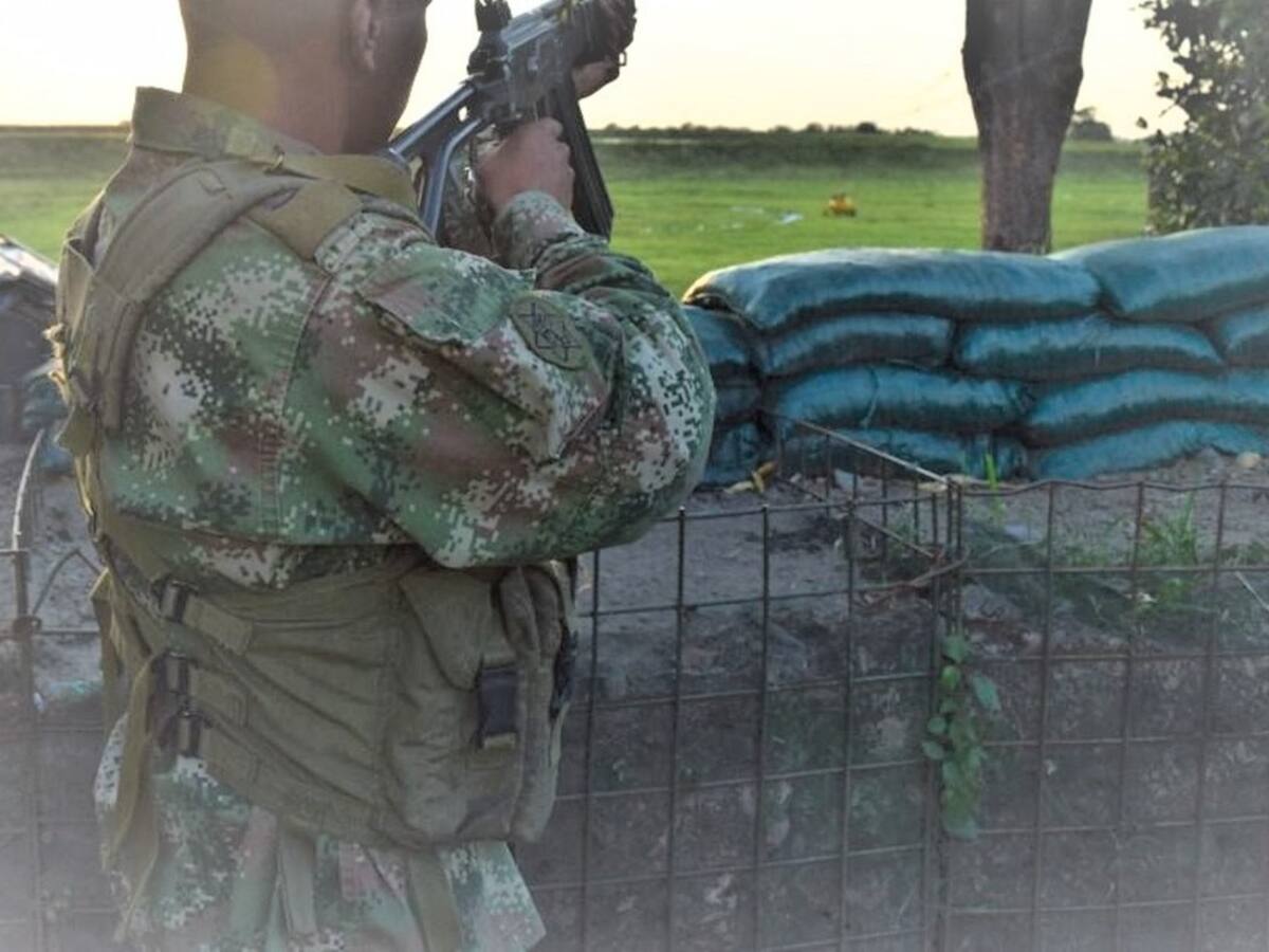 Hostigan a la Fuerza Pública cerca de un colegio en Balboa, Cauca
