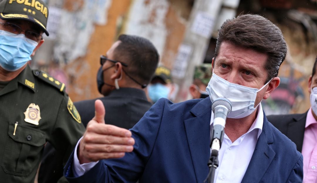 Proponen debate de moción de censura contra MinDefensa por abusos de autoridad