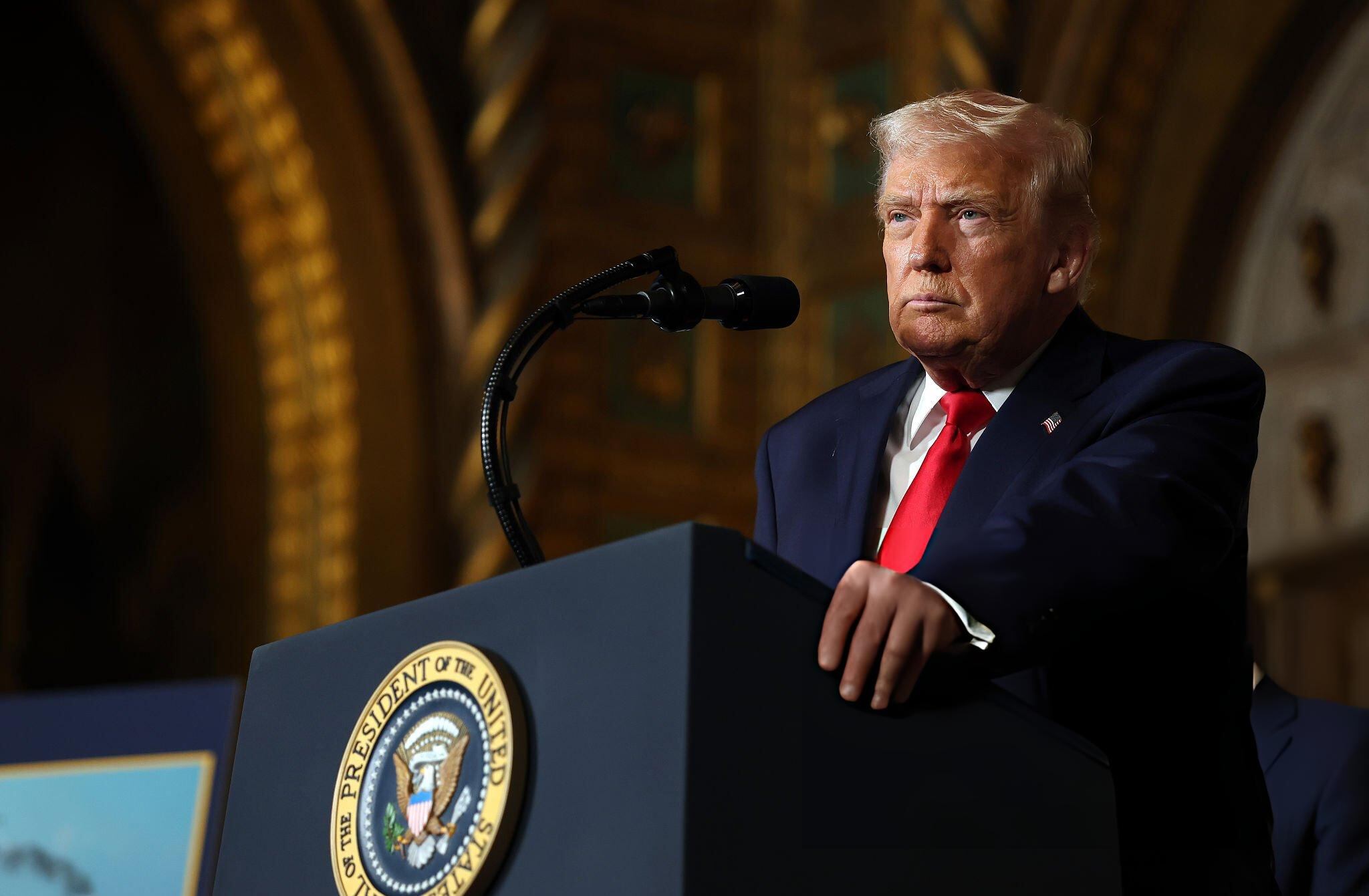 El presidente Donald Trump durante una rueda de prensa en su residencia en Mar-a-Lago, Florida. FOTO: Tasos Katopodis/Getty Images