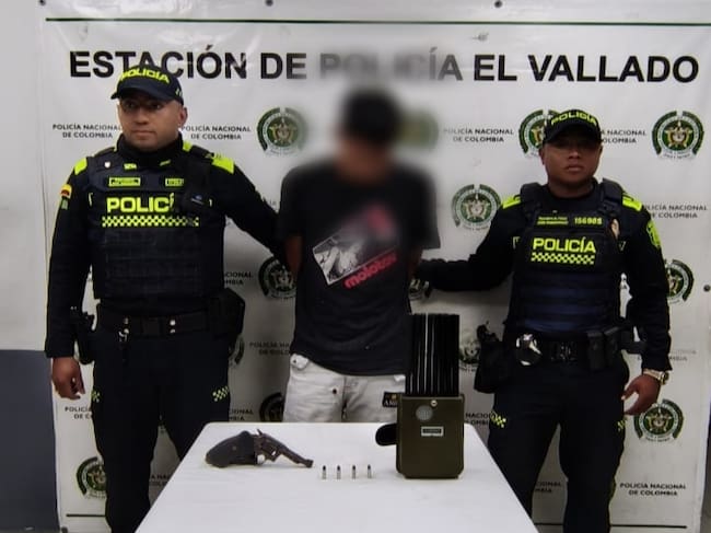 Persecución en Cali terminó en balacera y captura de presunto ladrón con inhibidor de señal