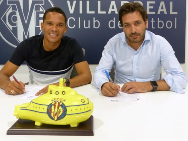 Villarreal hace oficial el regreso de Carlos Bacca