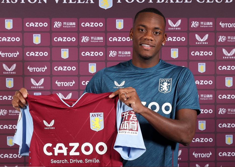 Jhon Jader Durán en su presentación con el Aston Villa / Twitter: @jhonduran991