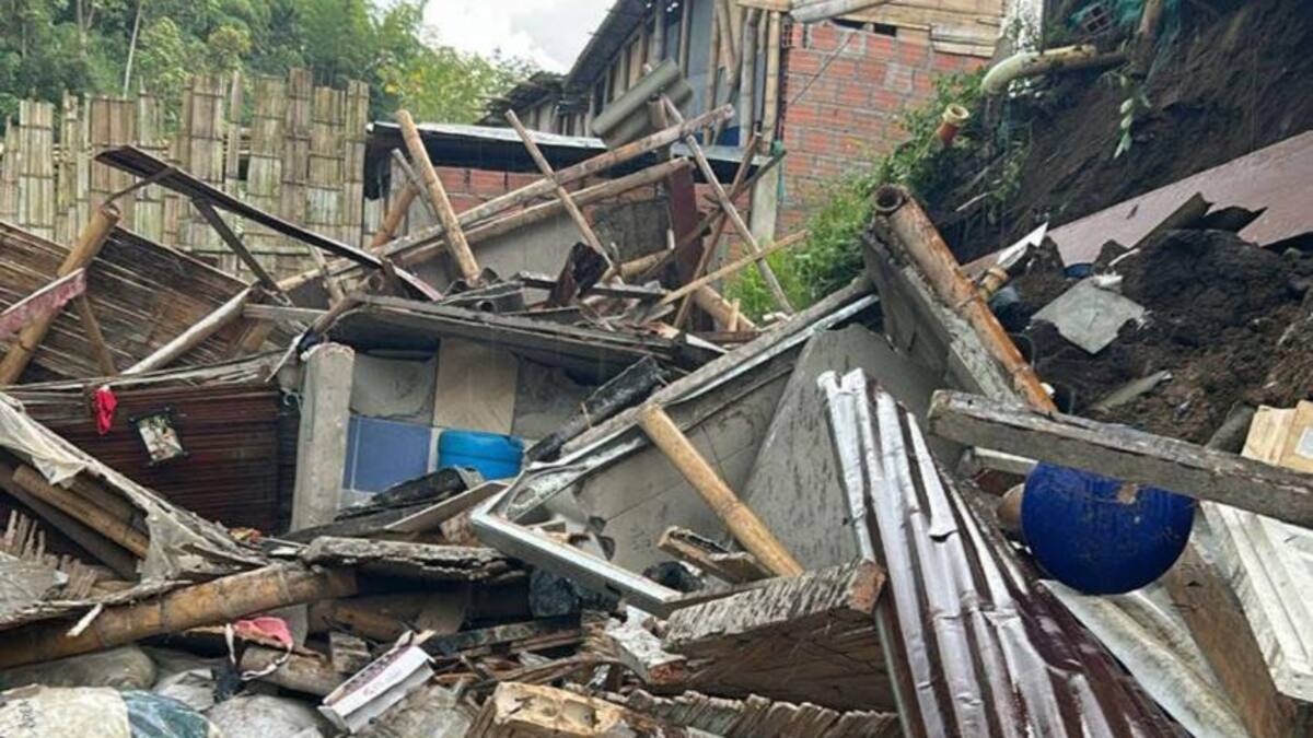 Una vivienda colapsó y dejó tres personas heridas en Villamaría, Caldas