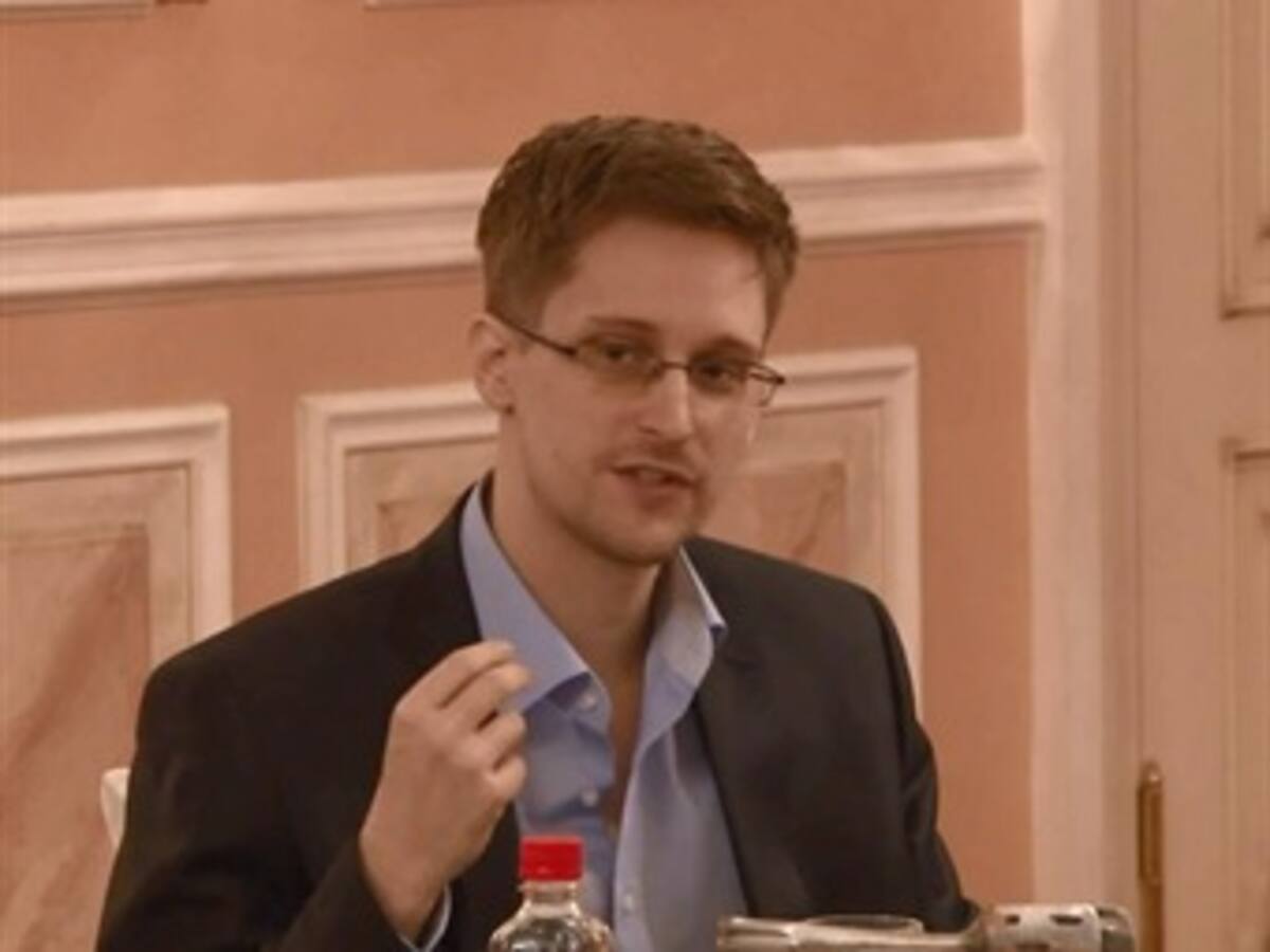 Snowden asegura que no ha filtrado documentos secretos a Rusia