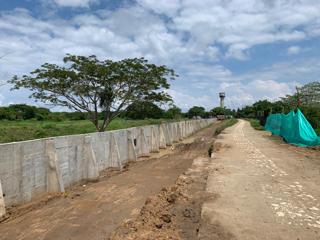 Obras en carretera que comunica a Santa Lucía con el corregimiento de Villa Rosa, sur del Atlántico./Caracol Radio