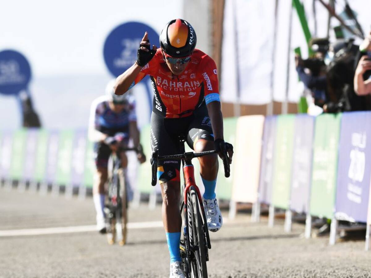 Santiago Buitrago gana la etapa 2 y es el nuevo líder del Saudi Tour