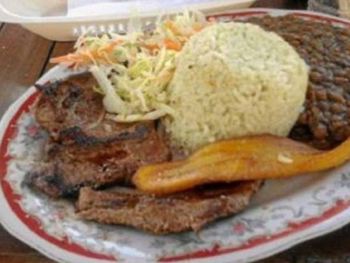 El corrientazo en Medellín no baja de los 10 mil pesos