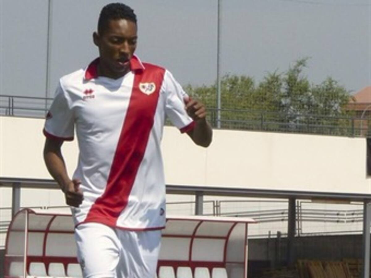 El colombiano Johan Mojica marca dos goles en su debut con el Rayo Vallecano
