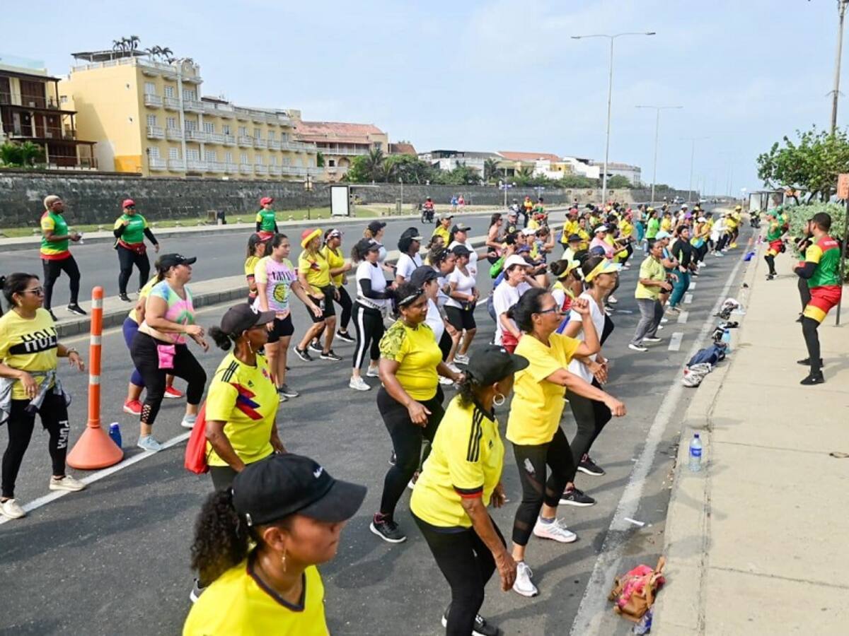 Avenida Santander fue habilitada para 12 kilómetros de ciclovía dominical