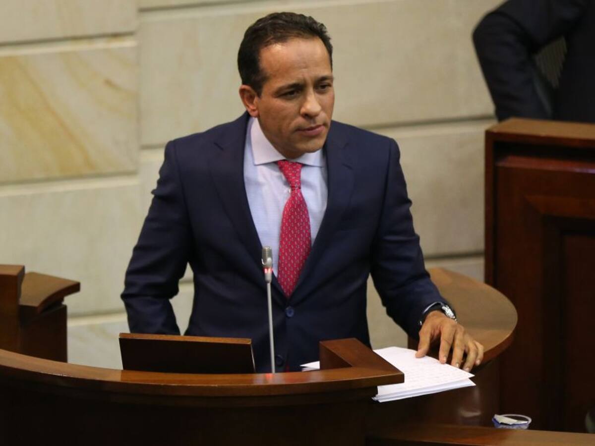 Senador Alexander López Maya, nuevo presidente del Polo Democrático