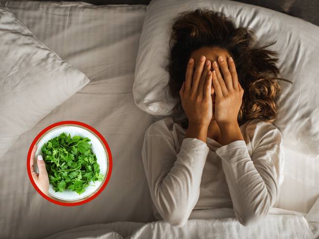 Mujer con insomnio y un plato con cilantro (Fotos Vía Getty Images)