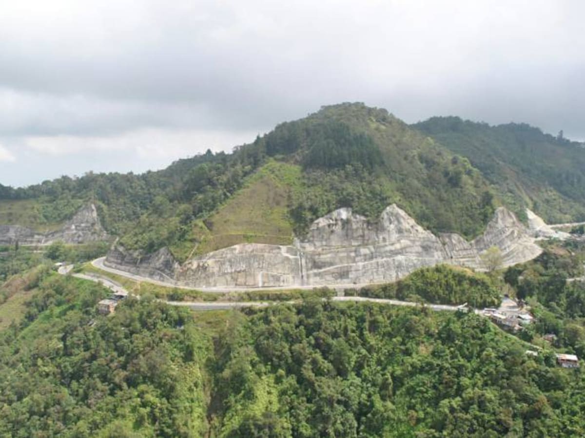 Vicepresidente firma acta de inicio de 4G entre Bucaramanga y Pamplona