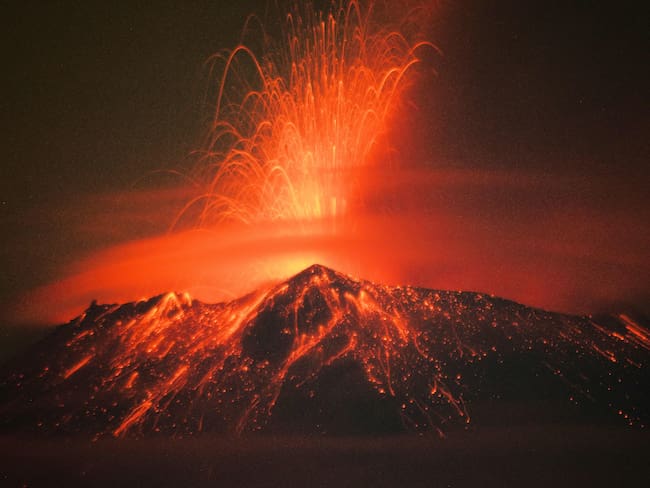 Volcán Popocatépetl en San Nicolás de los Ranchos, estado de Puebla, México el 20 de mayo de 2023. Foto: Getty Images.